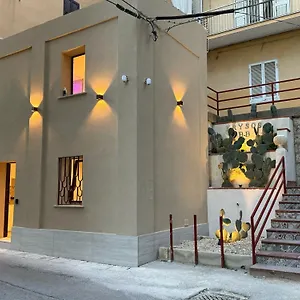 Krysos Luxury Couette-café