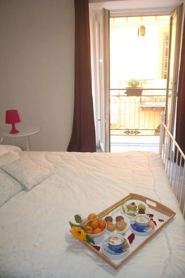 Bed and Breakfast Hello World à Agrigente Couette-café